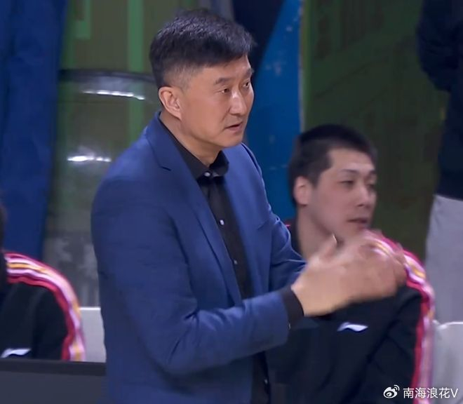 宏远速递！杨毅曝杜锋提前续约，徐昕迎国家队首秀，王少杰或留队|朱芳雨|北京|北控|男篮|广东宏远_新浪新闻